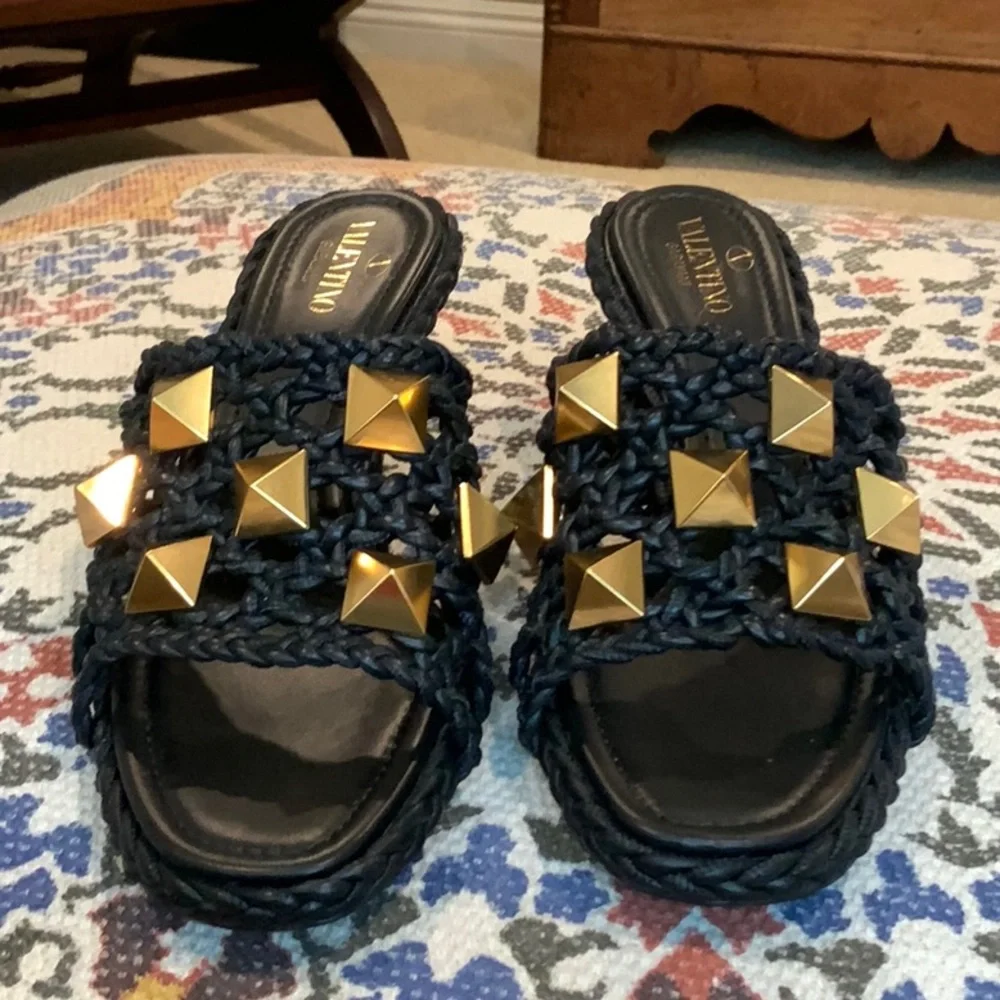 Valentino Garavani these valentino